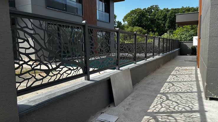 Lazer Korkuluk Çit